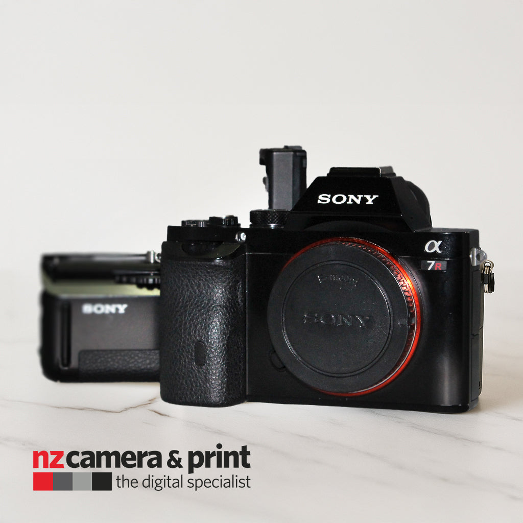 Pre-Owned Sony A7R body only with Battery and Battery Pack
